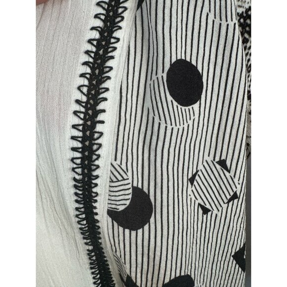 John Mark Geometric Embroidered Black White Lace Boho Blouse Flounce Sleeve M - Picture 10 of 11